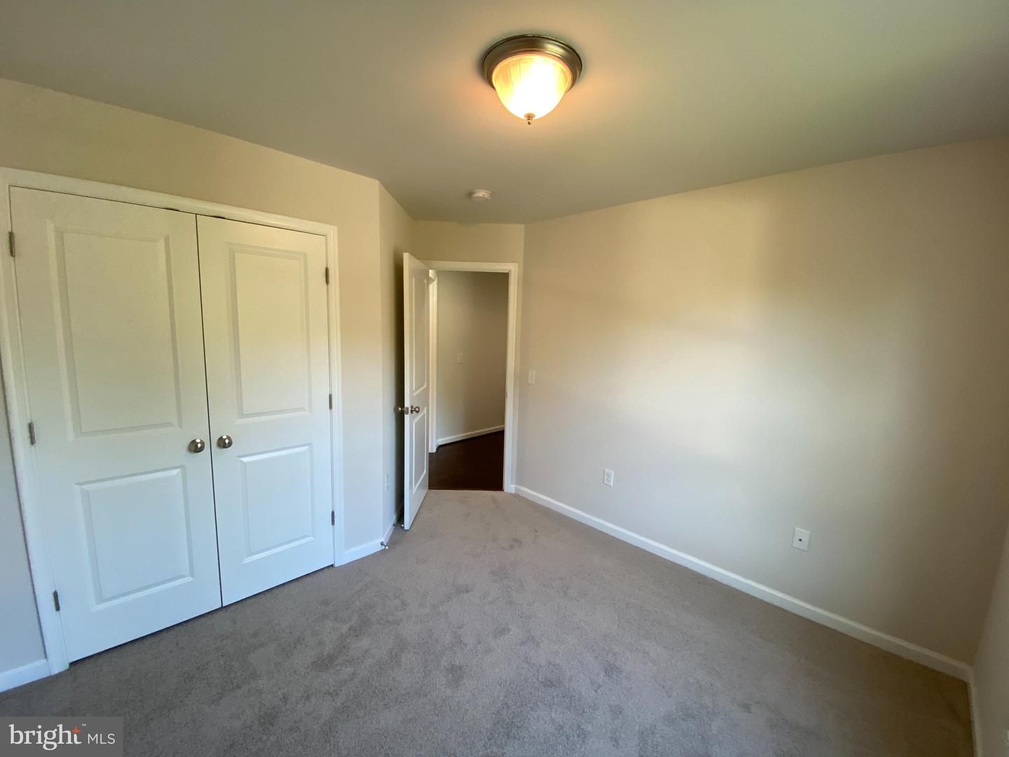 6 Howard Cir Property Photo 19