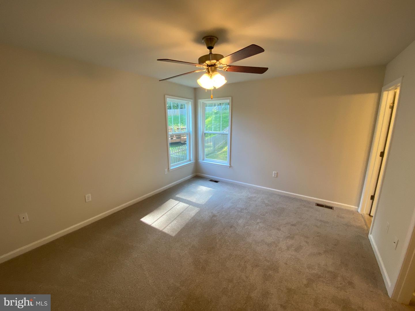 6 Howard Cir Property Photo 21