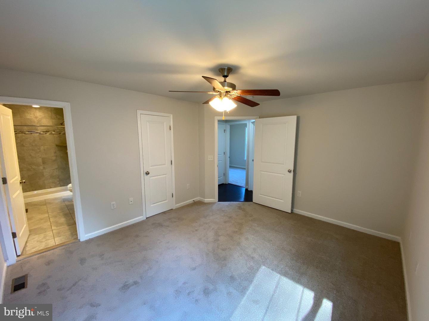 6 Howard Cir Property Photo 23