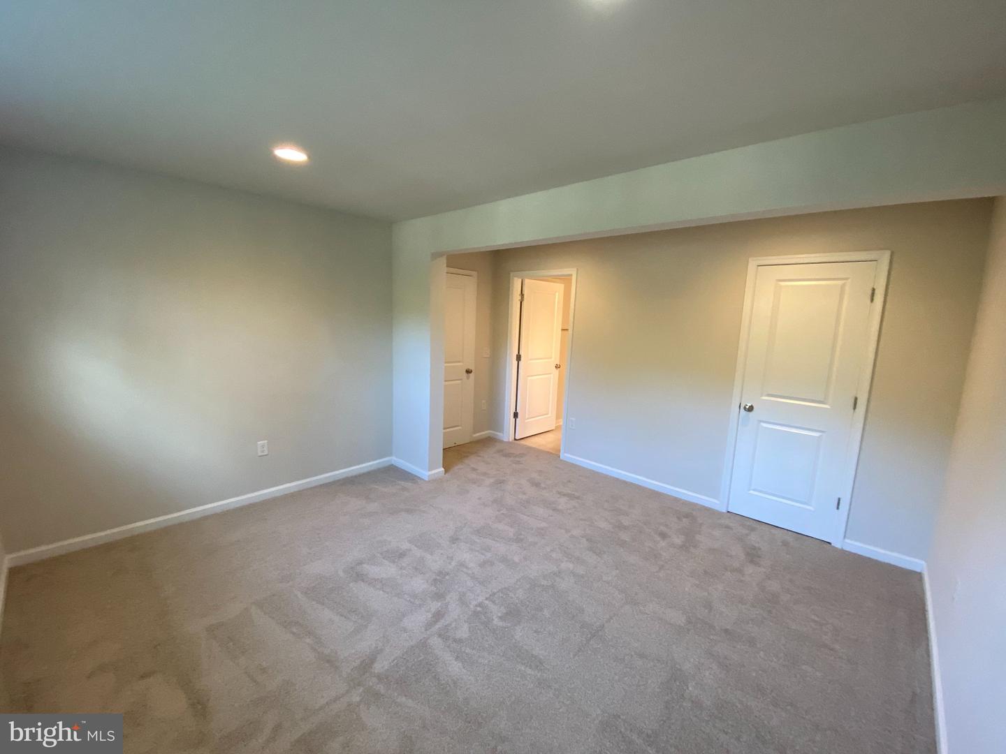 6 Howard Cir Property Photo 30