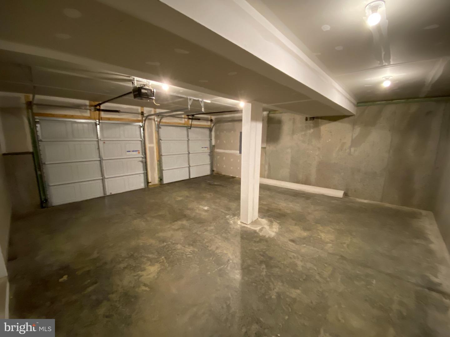 6 Howard Cir Property Photo 34