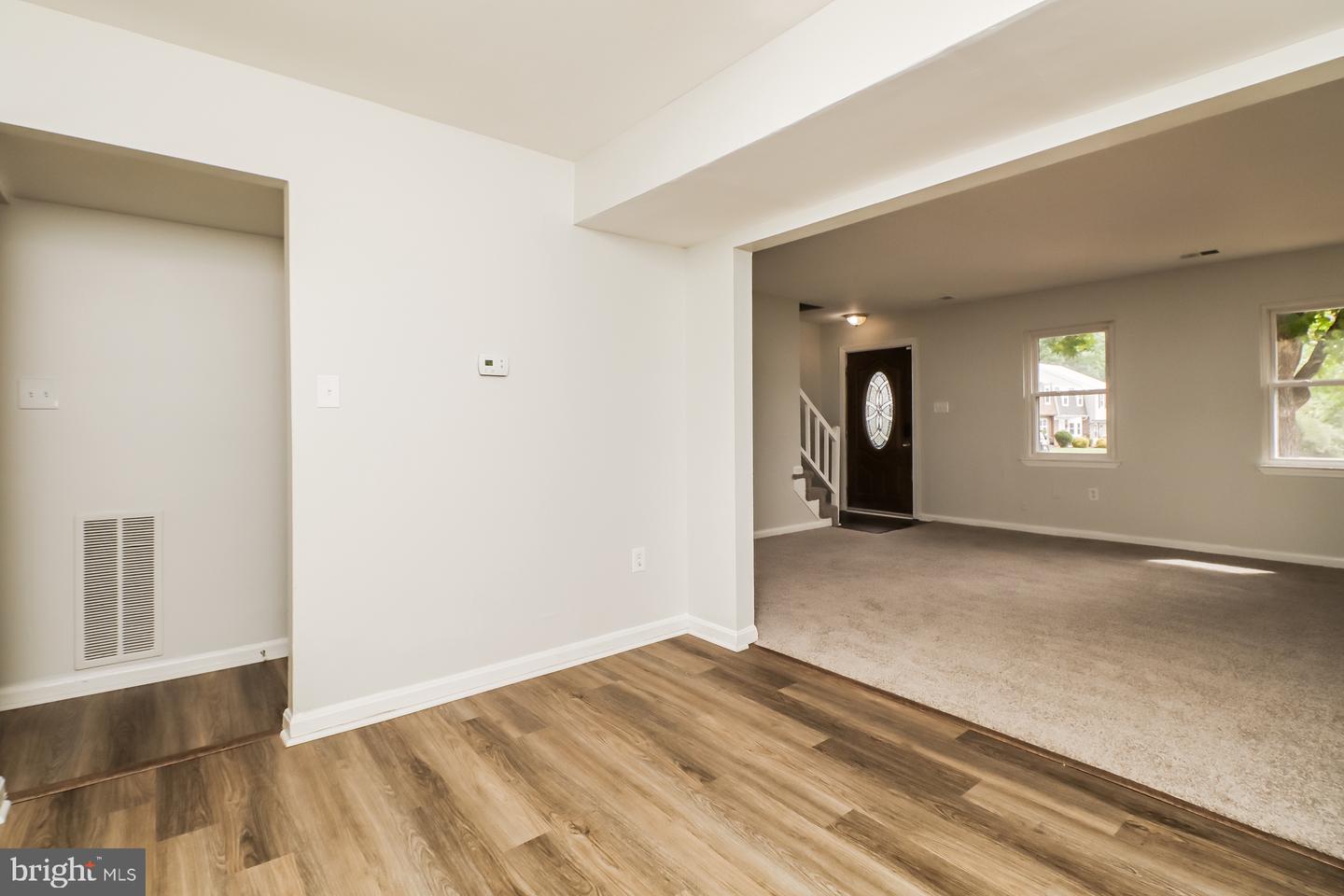 1227 Thomas Jefferson Pl Property Photo 7
