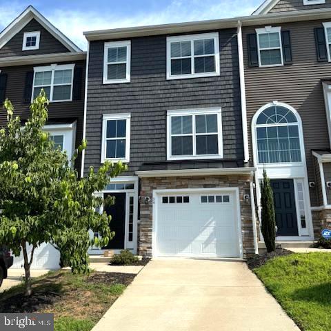 56 ANDREWS PL Property Photo 1