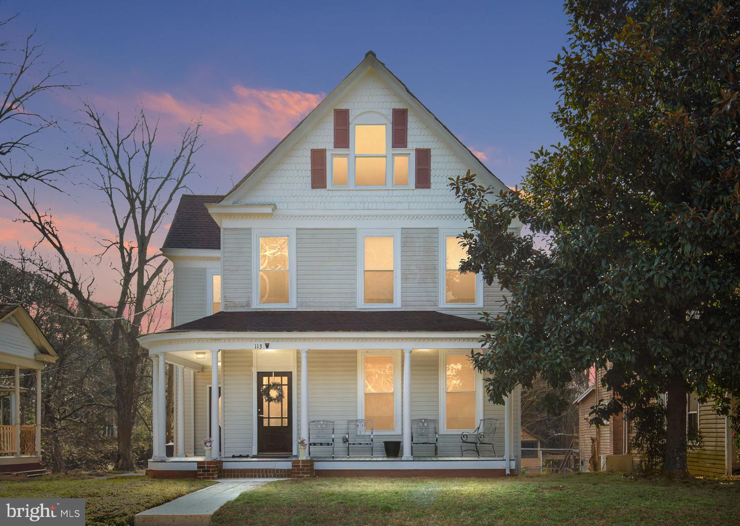 113 W MAIN ST