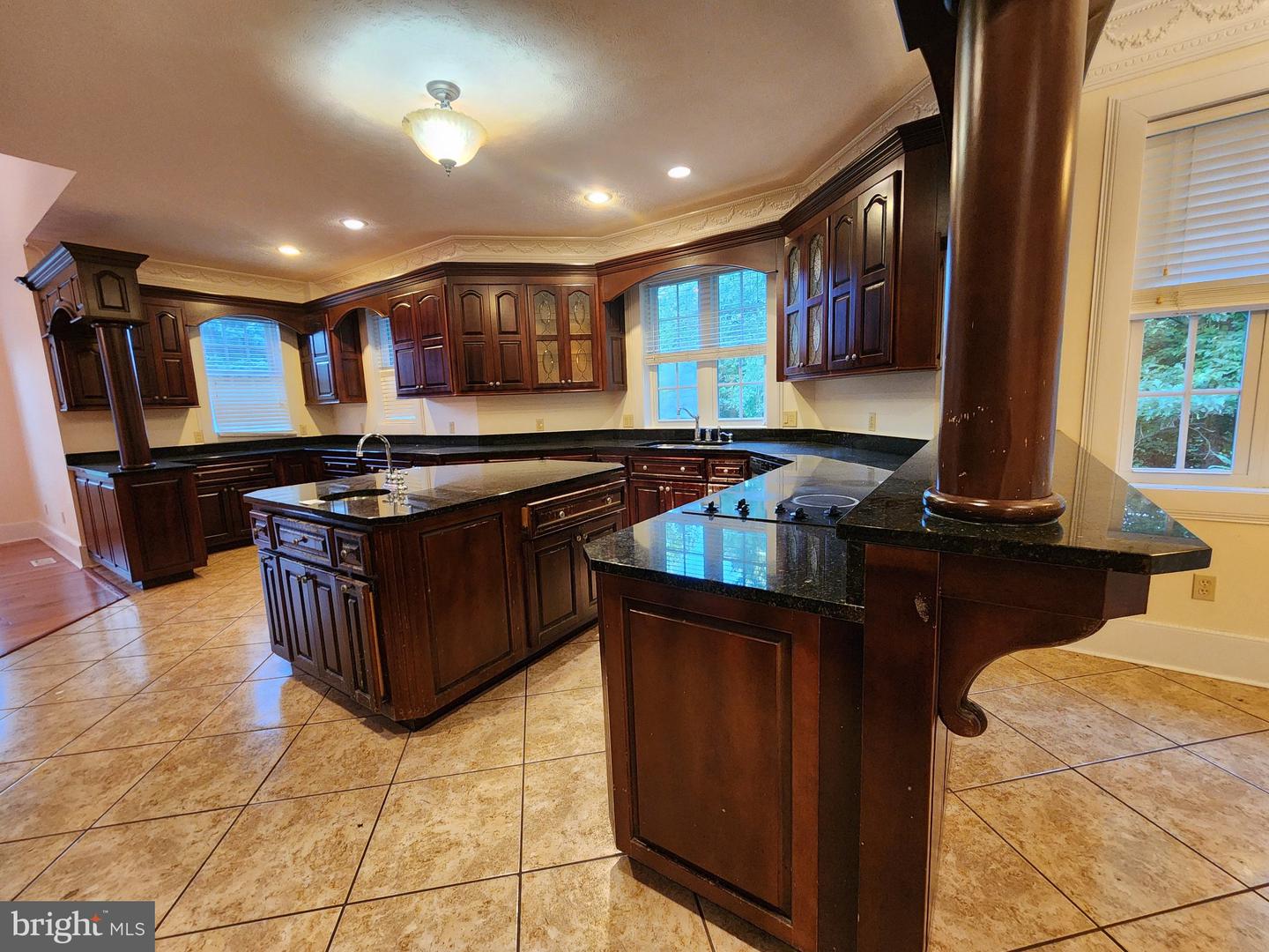 125 Meadowbrook Ln Property Photo 29