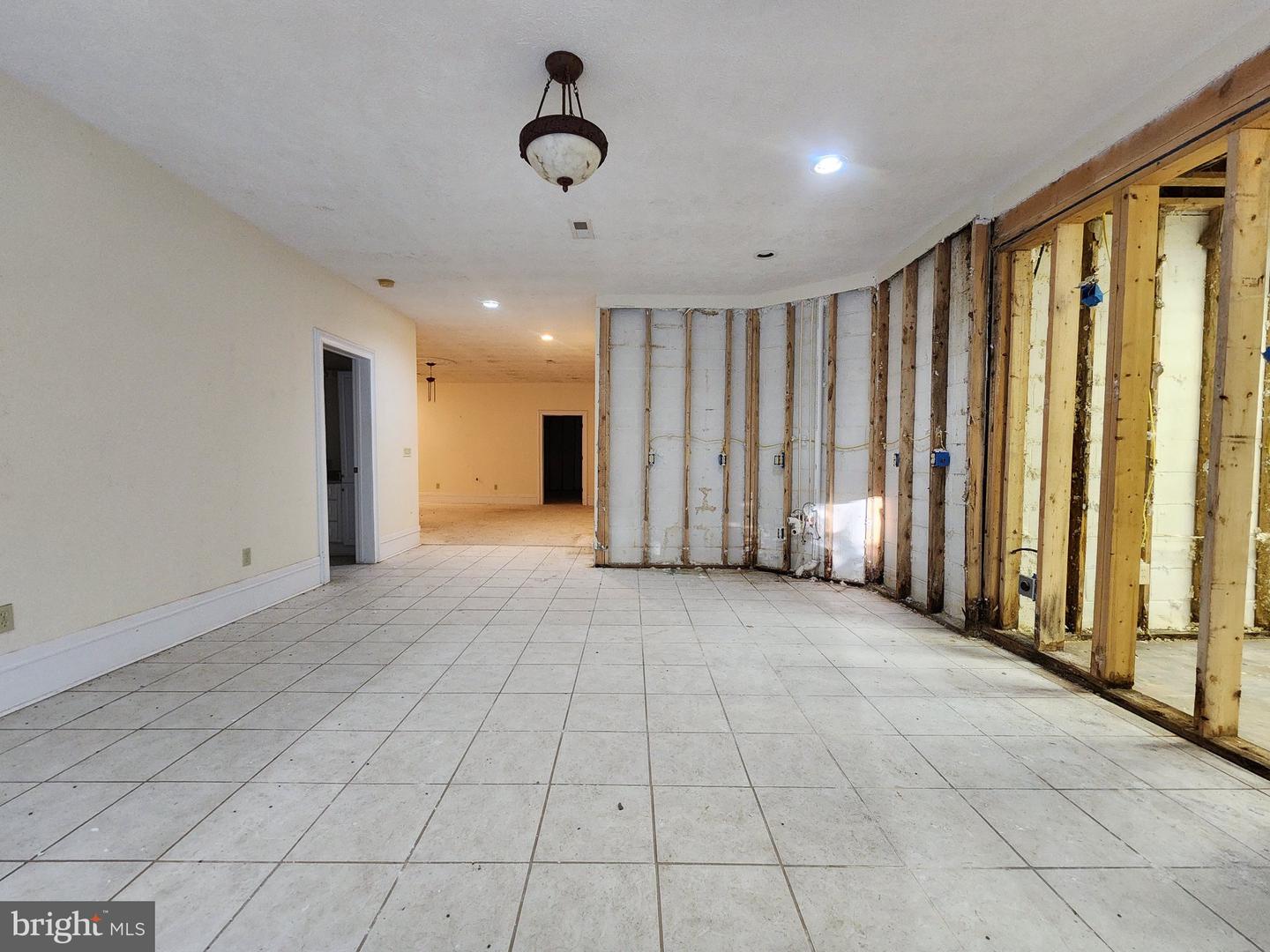 125 Meadowbrook Ln Property Photo 63