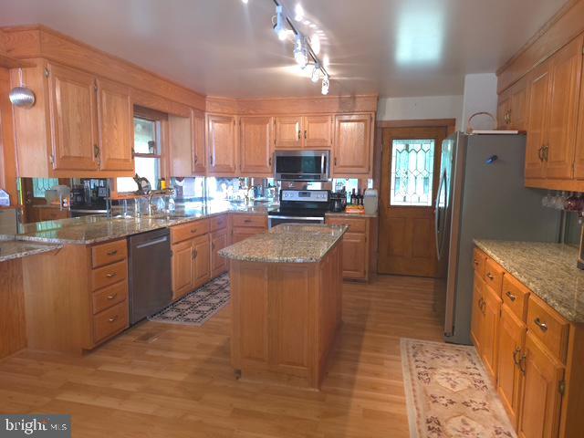 1521 Sandbridge Road Property Photo 4
