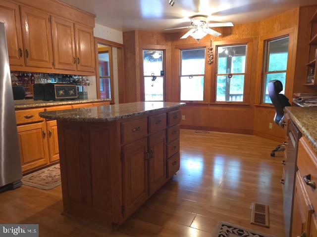 1521 Sandbridge Road Property Photo 5