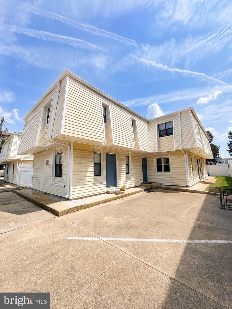3149 PAGE AVE #122