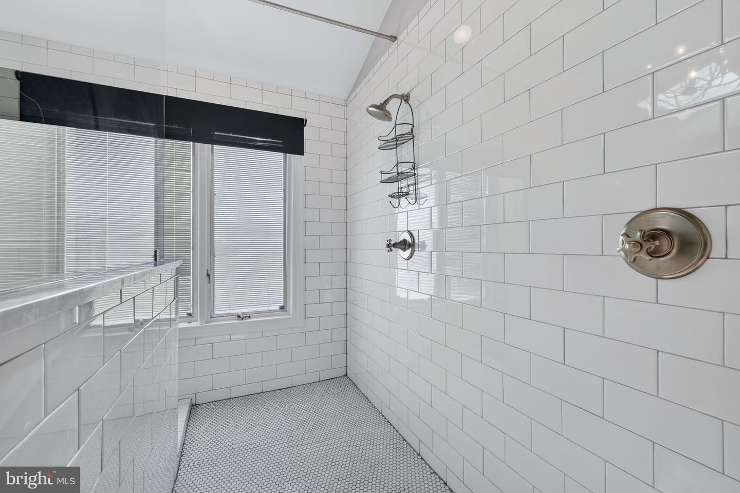 116 64th St #b Property Photo 32
