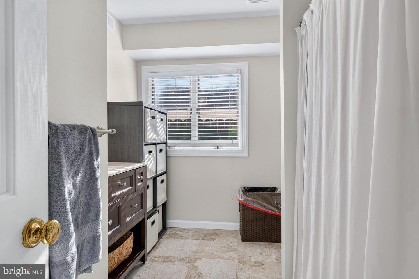 116 64th St #b Property Photo 41