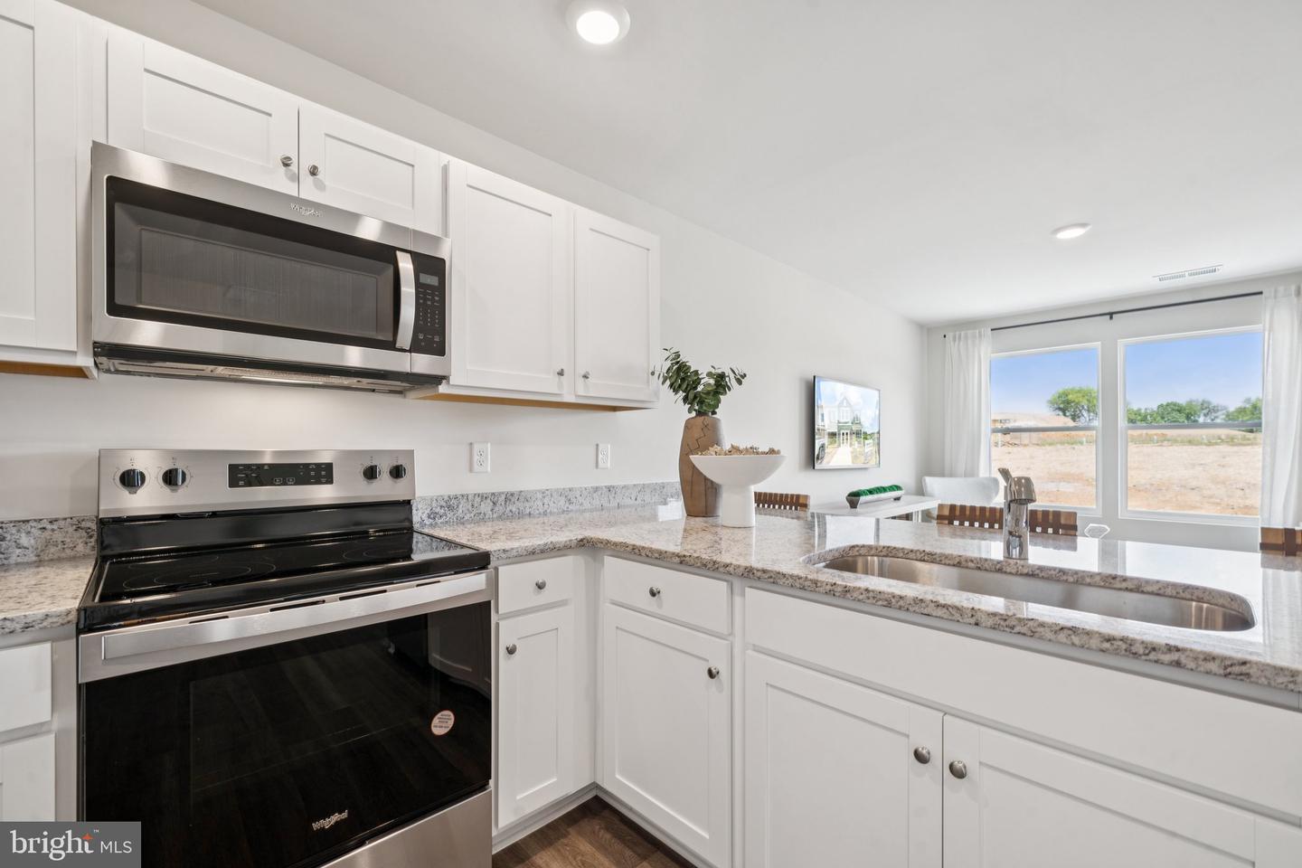 100 Berrets Ln Property Photo 5