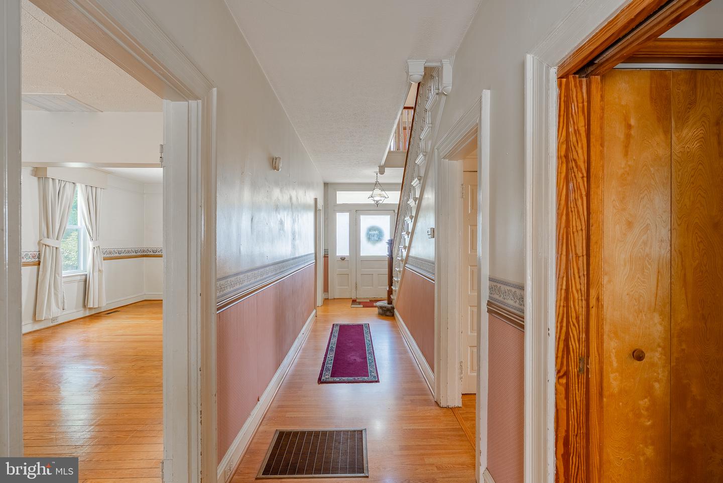 409 8th St Property Photo 15