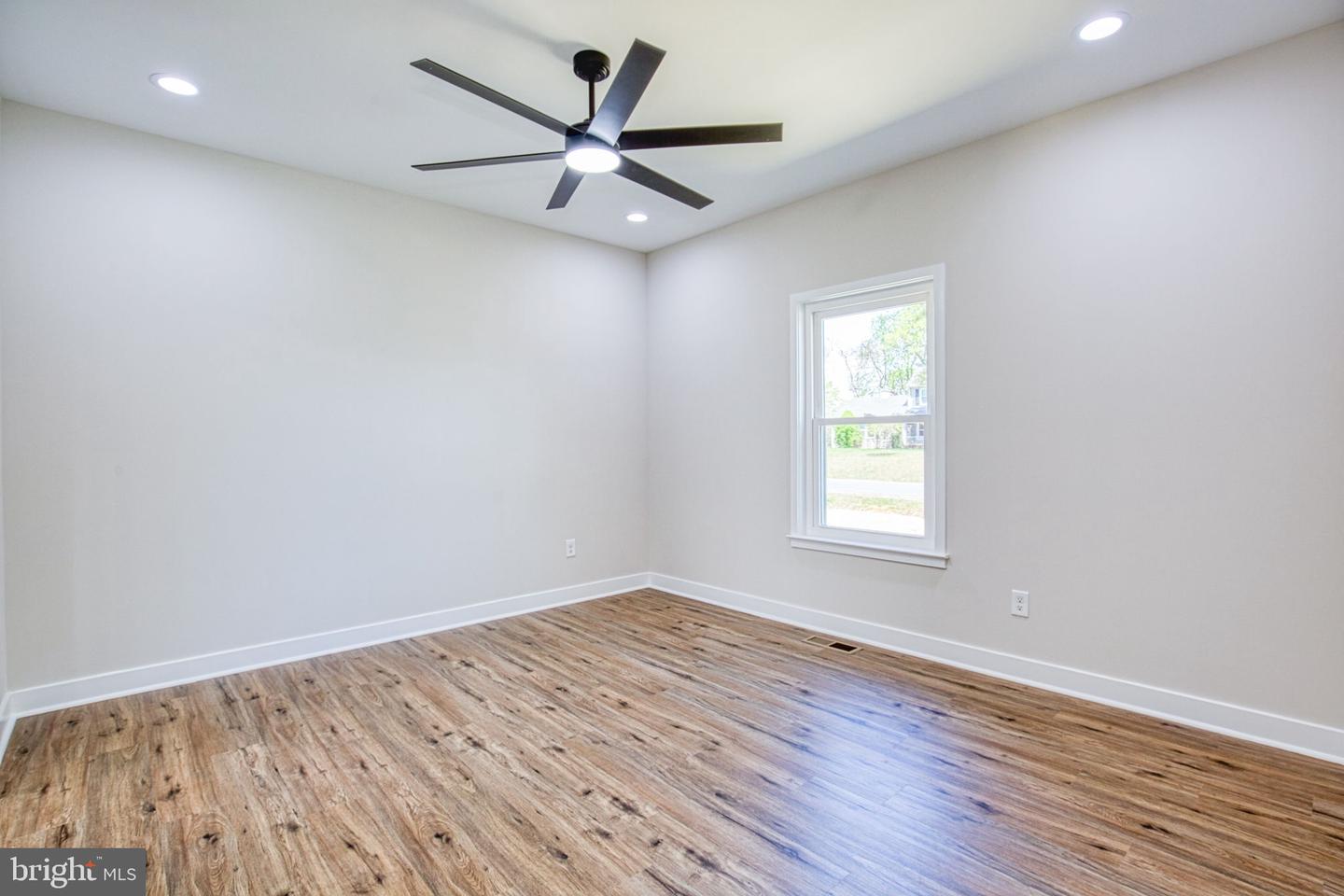 2858 North Independence Property Photo 13