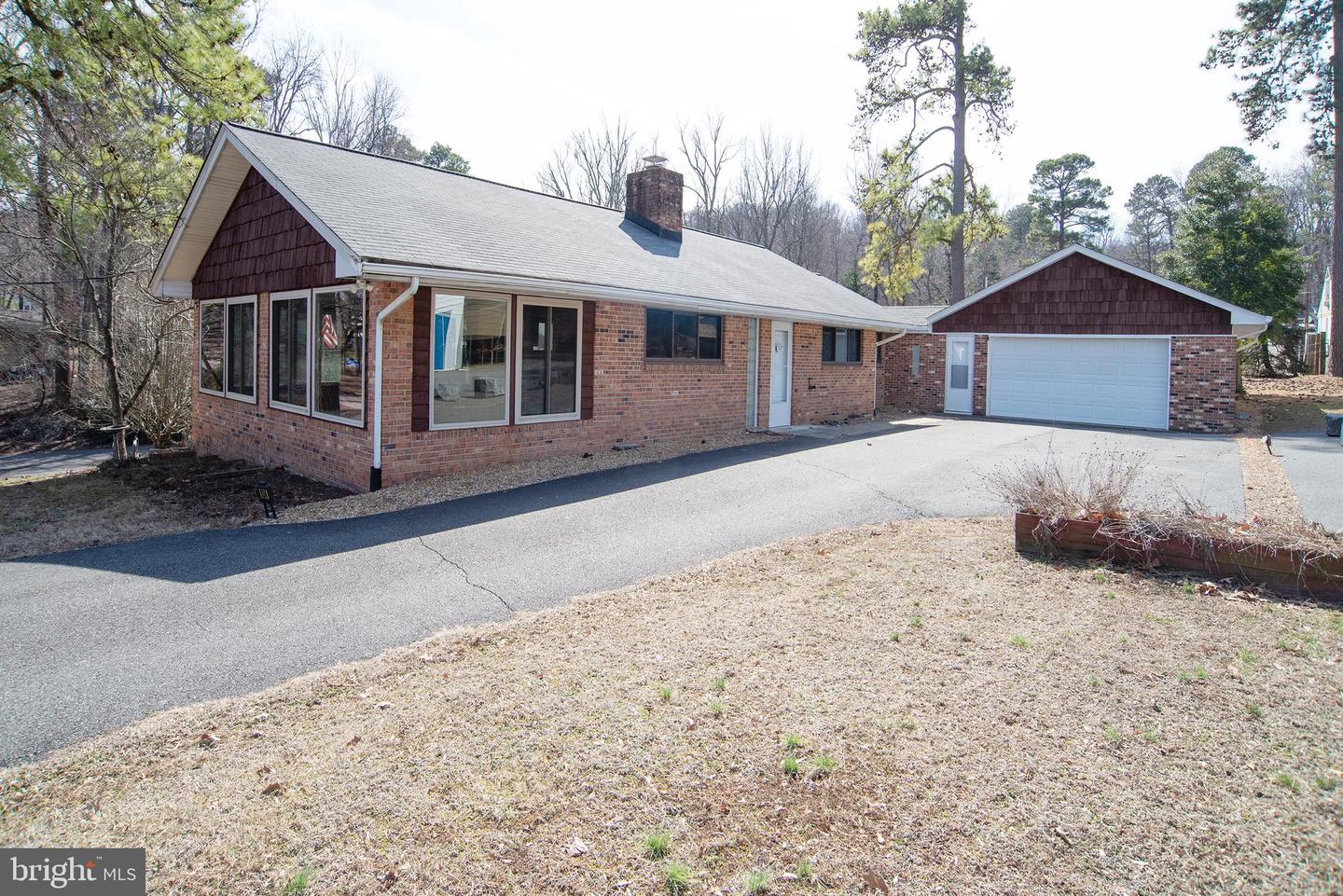 934 Riverview Rd Property Photo