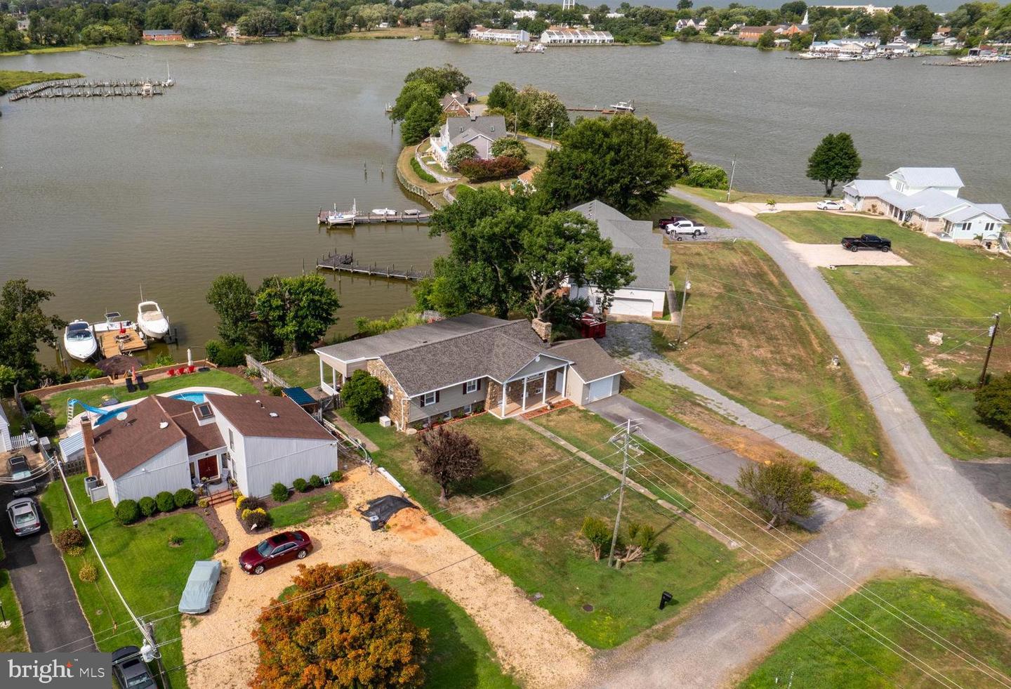 21 Waterview Pt Property Photo 1