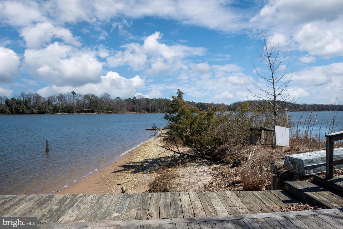 993 Edge Hill Property Photo 8