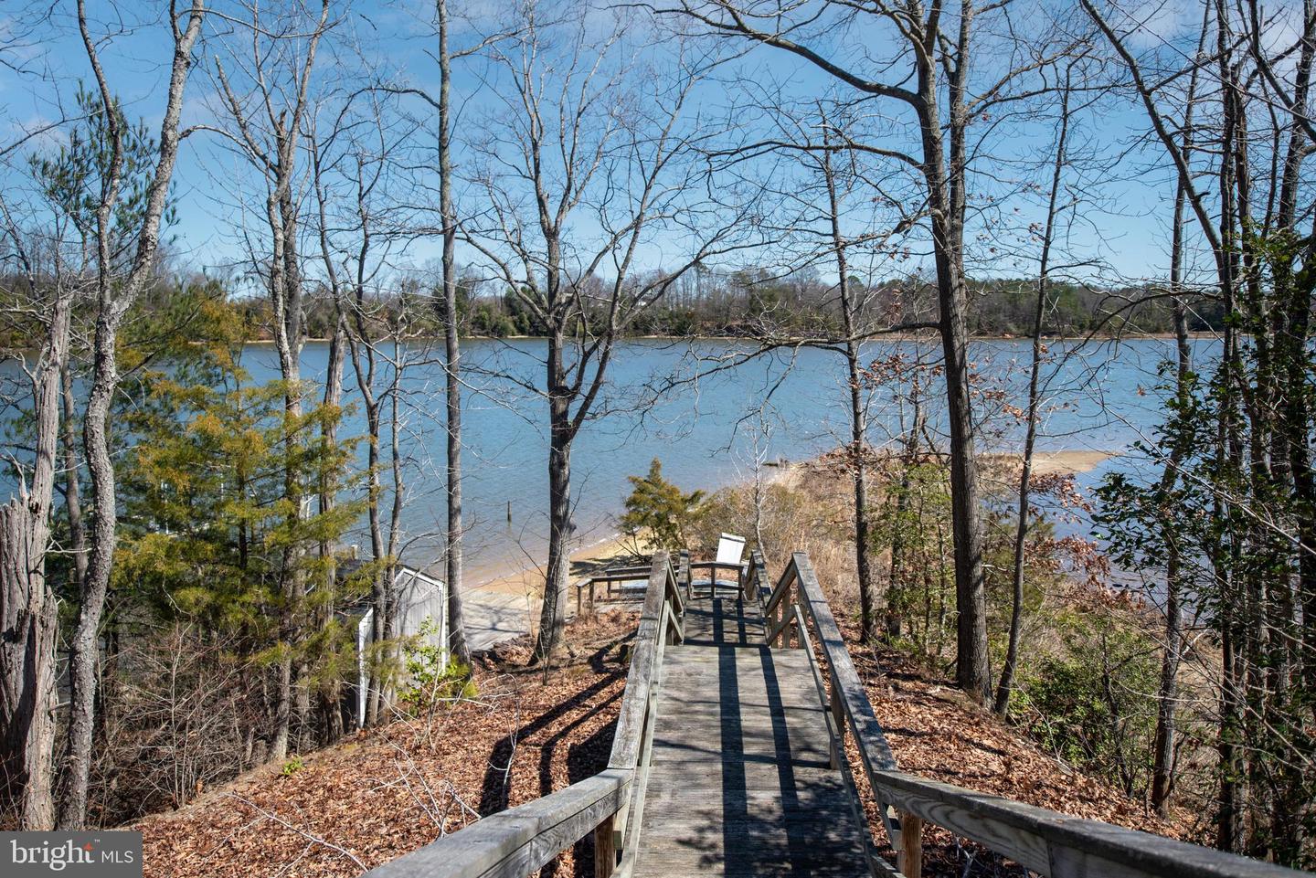 993 Edge Hill Property Photo 10