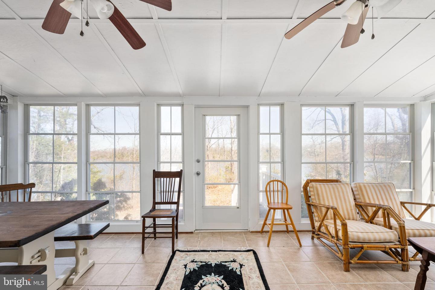 993 Edge Hill Property Photo 22