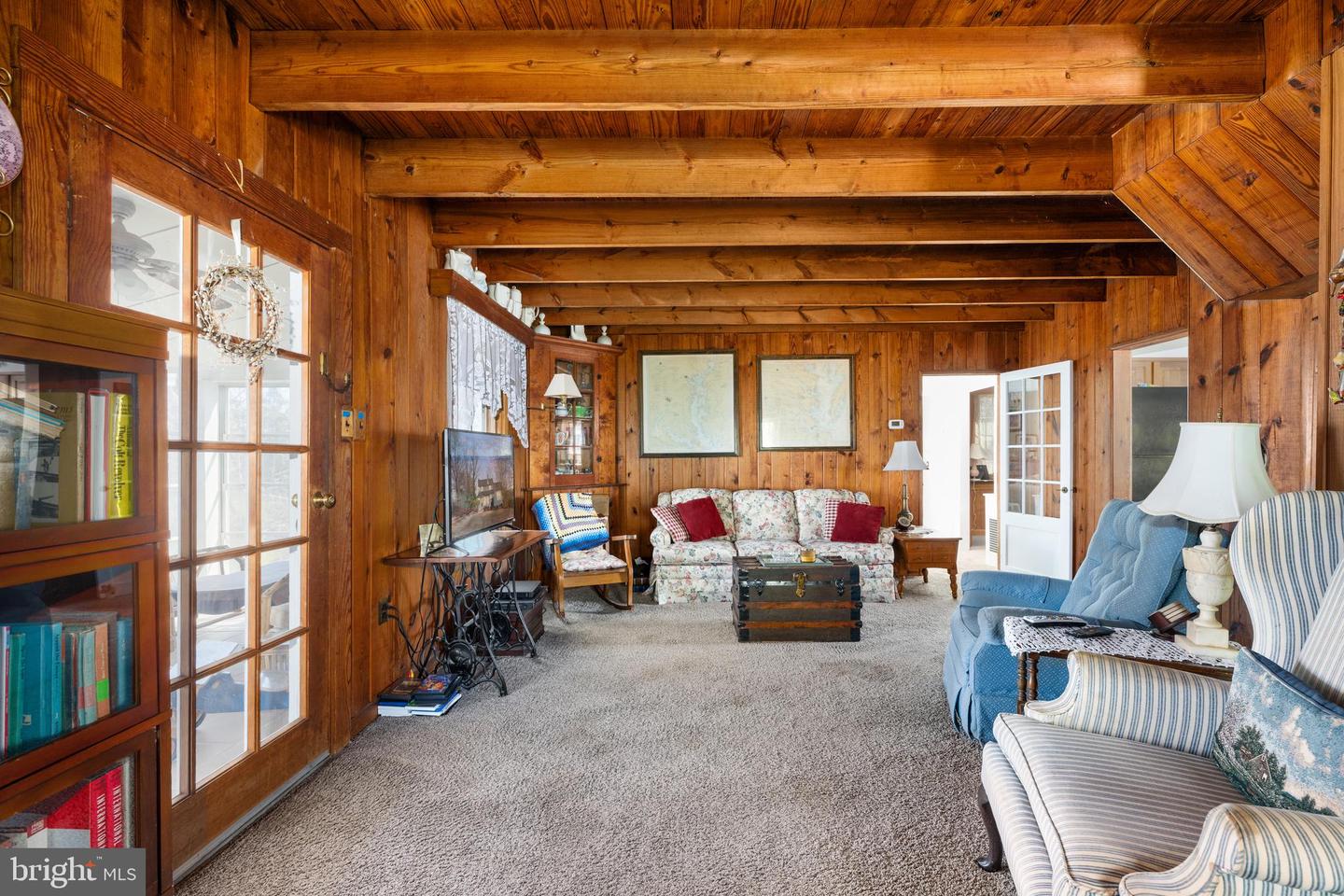 993 Edge Hill Property Photo 29