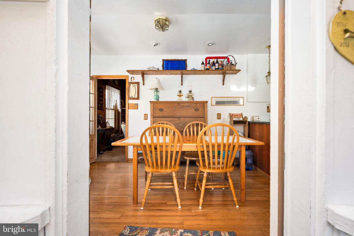 993 Edge Hill Property Photo 33