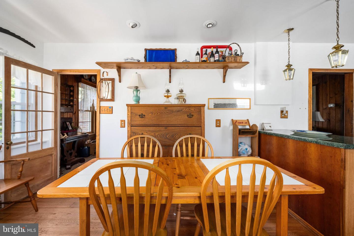 993 Edge Hill Property Photo 34