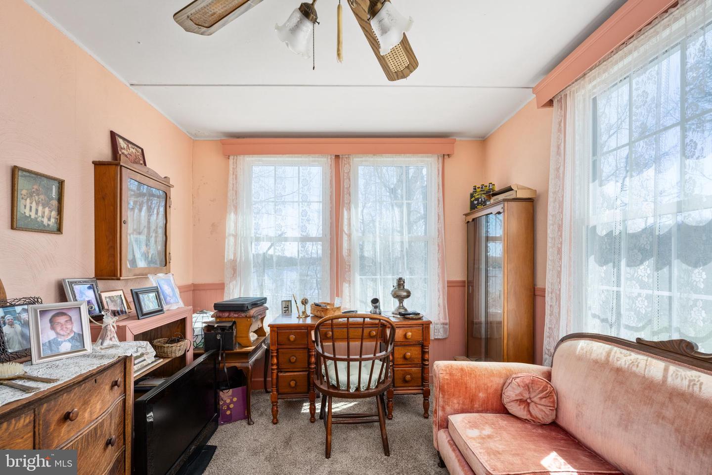 993 Edge Hill Property Photo 41