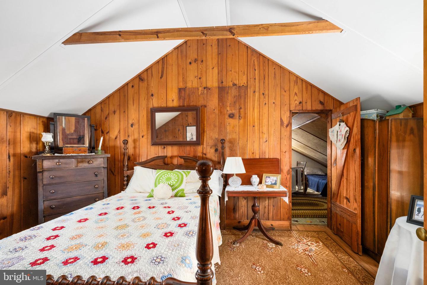 993 Edge Hill Property Photo 47