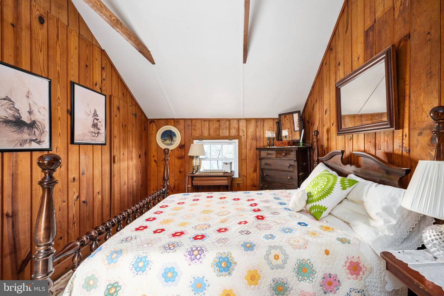 993 Edge Hill Property Photo 49