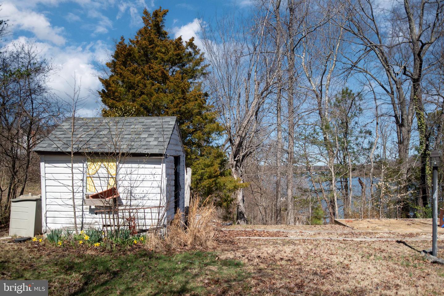 993 Edge Hill Property Photo 68