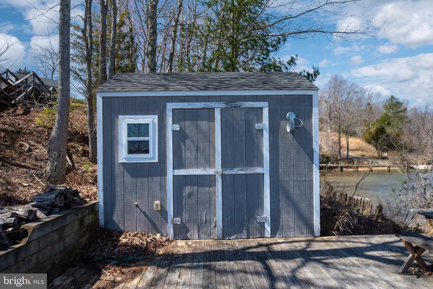 993 Edge Hill Property Photo 70