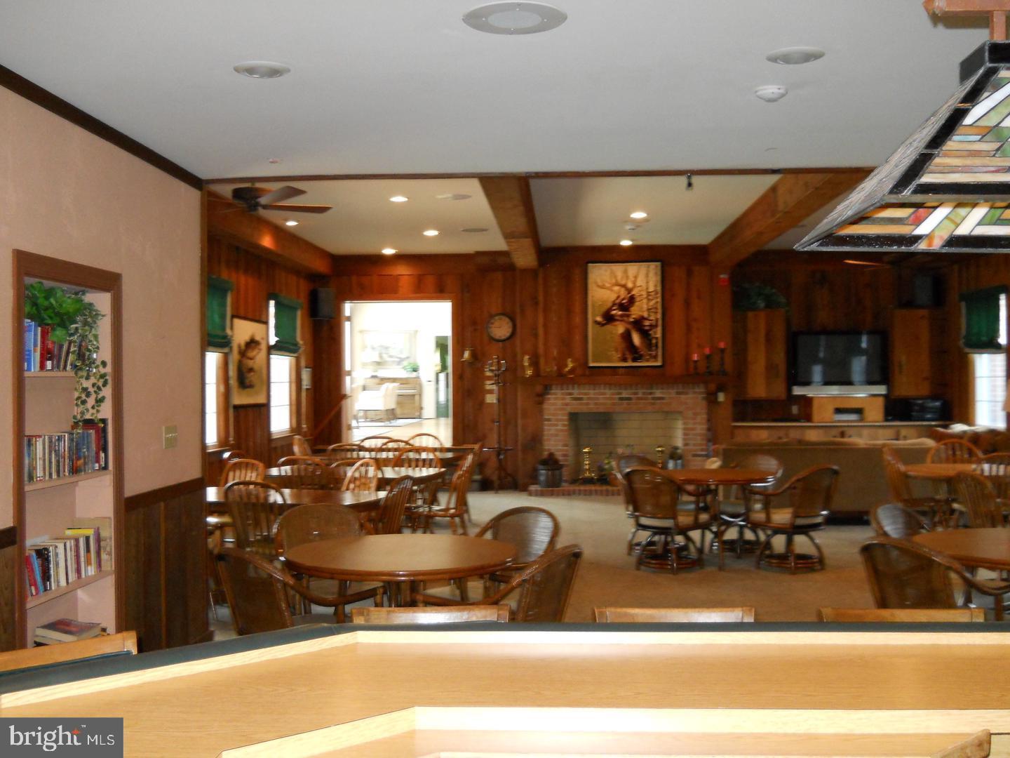Bay Pointe Dr Property Photo 4