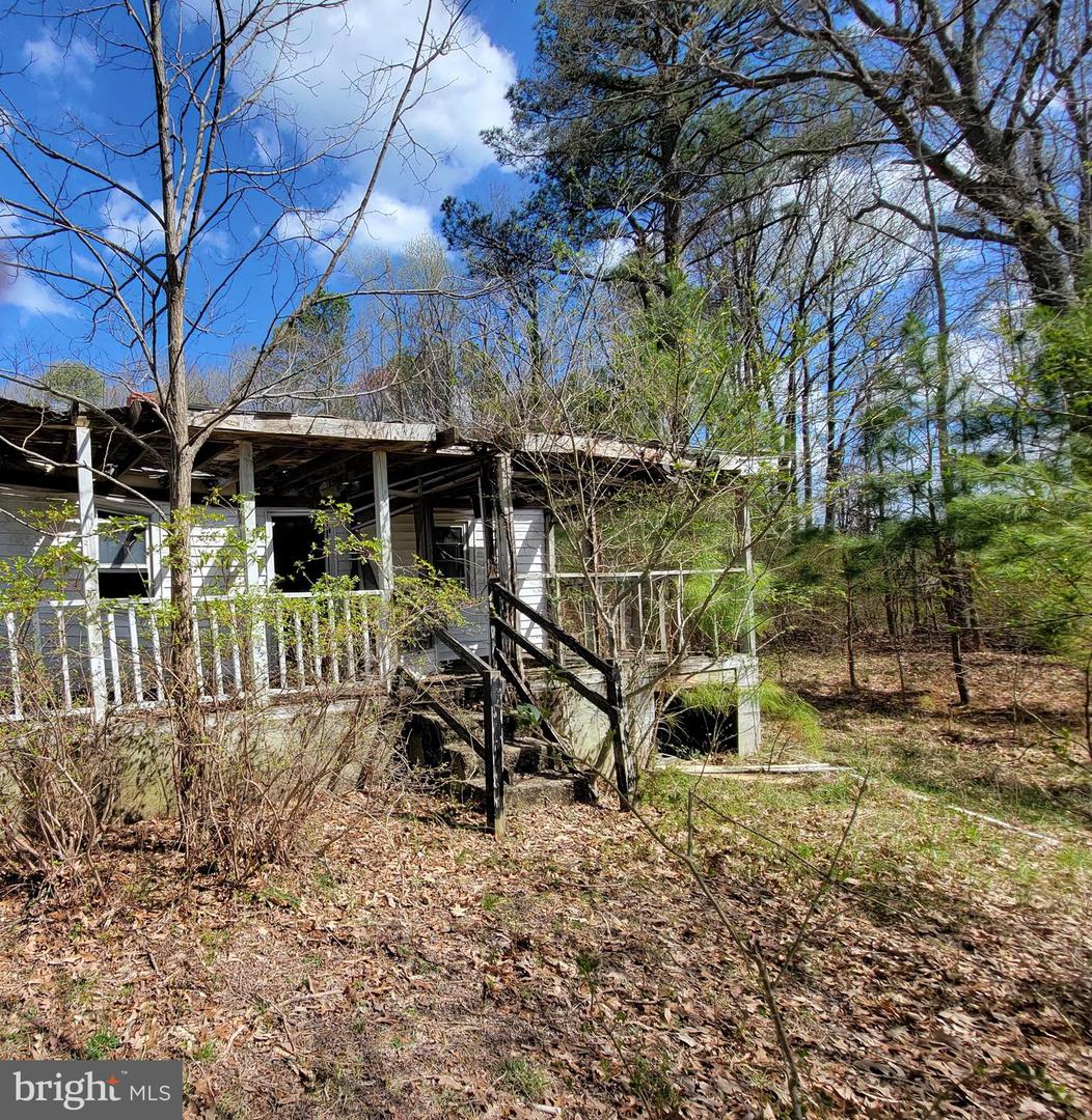 922 Skipjack Rd Property Photo 2