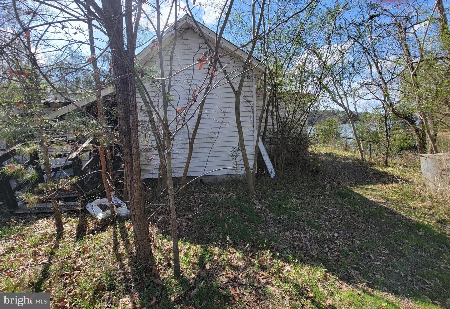 922 Skipjack Rd Property Photo 22
