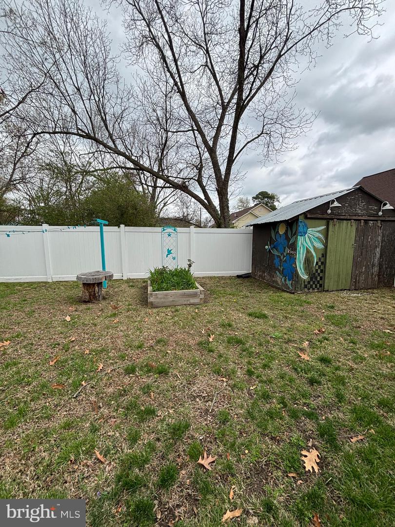 115 Nelson Property Photo 4