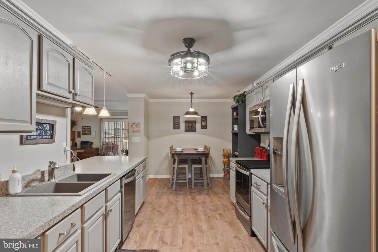 18 2nd St Property Photo 10