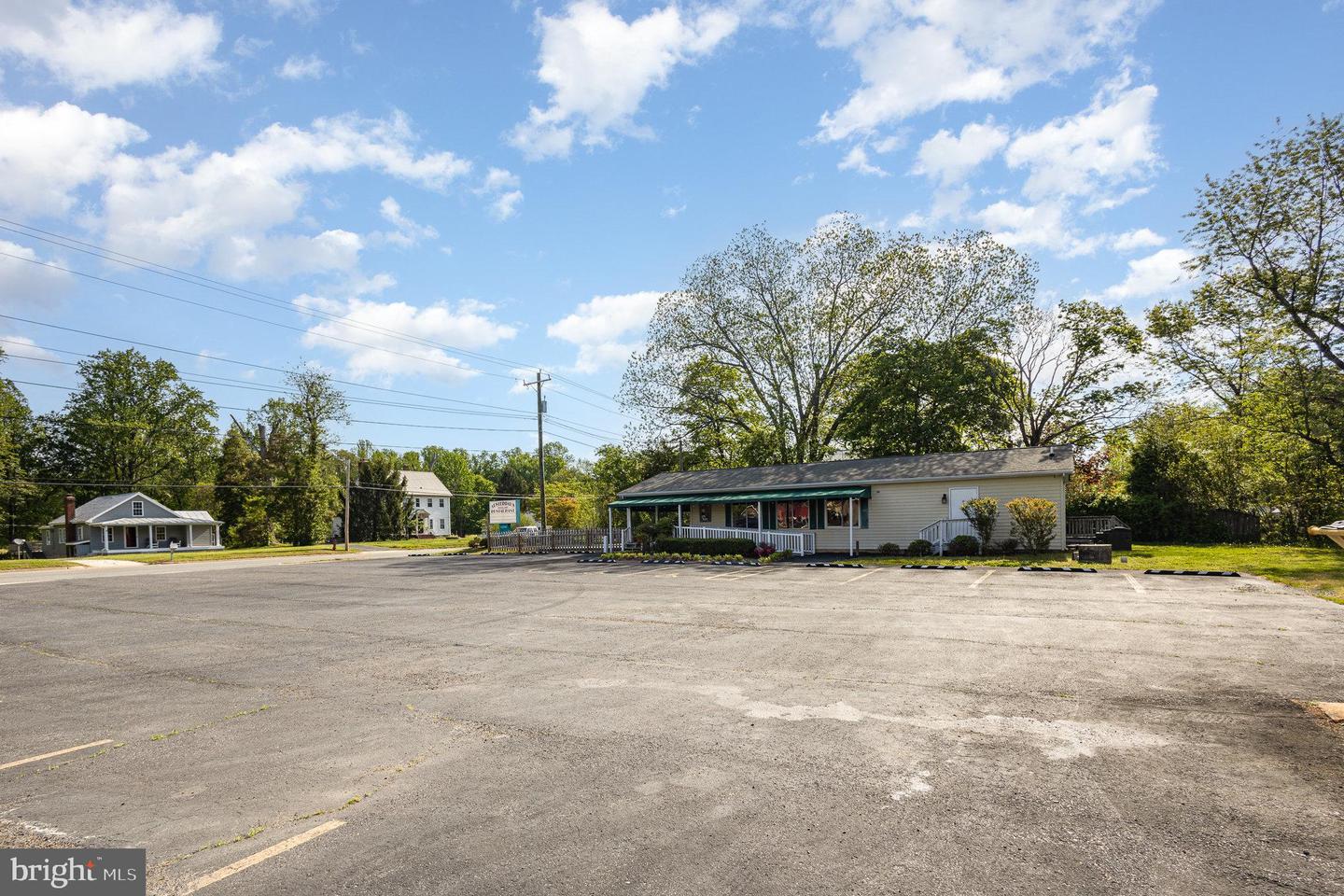 15220 Kings Highway Property Photo 6