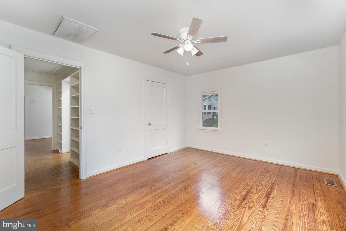 143 5th St Property Photo 15