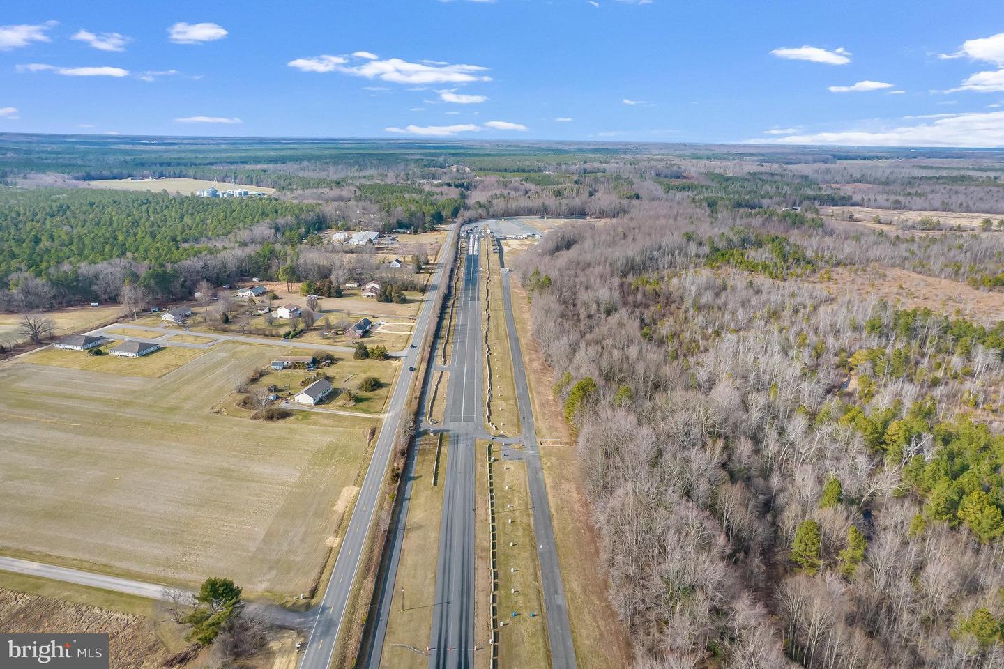 2035 James Monroe Property Photo 2
