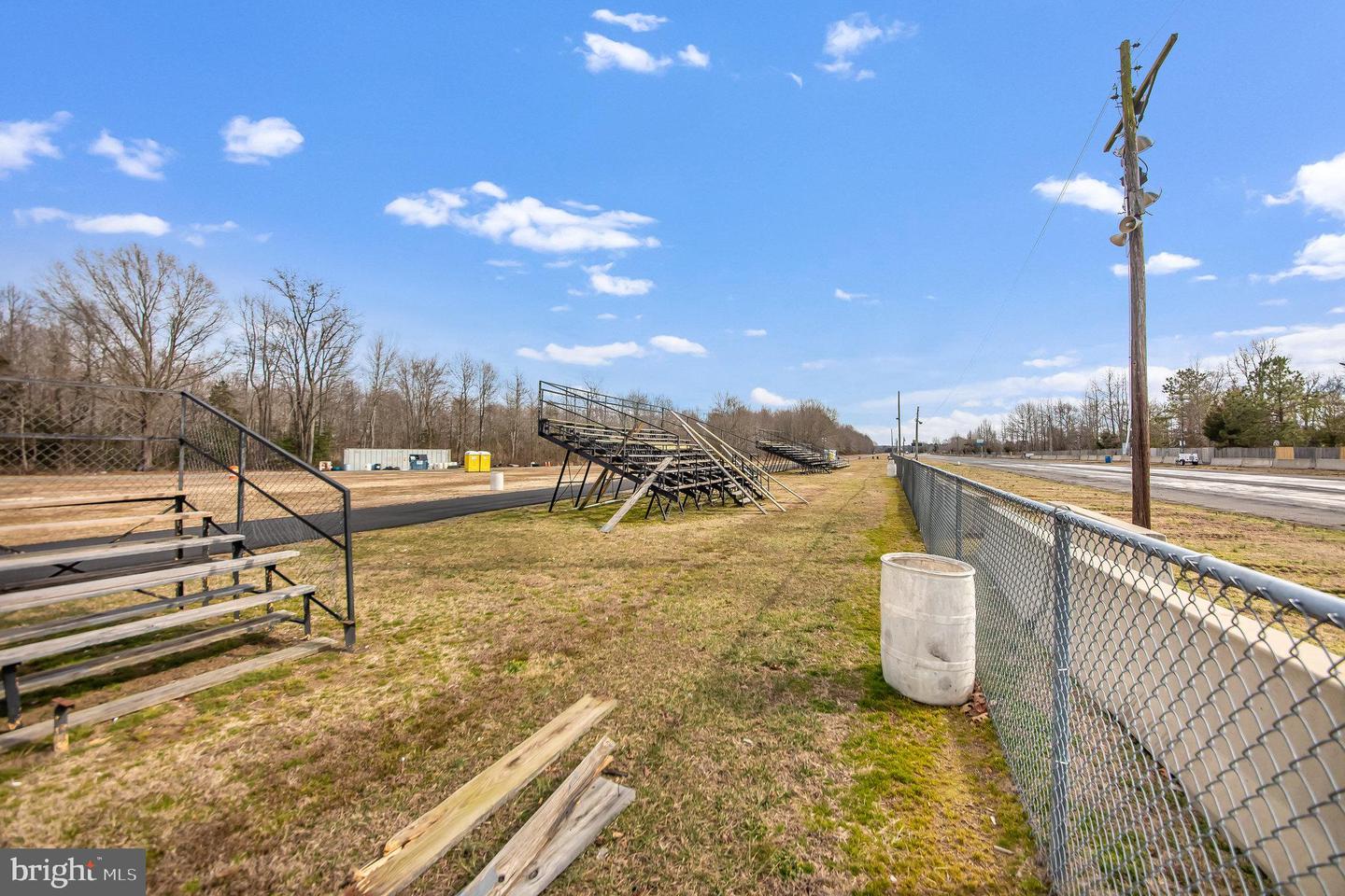 2035 James Monroe Property Photo 25