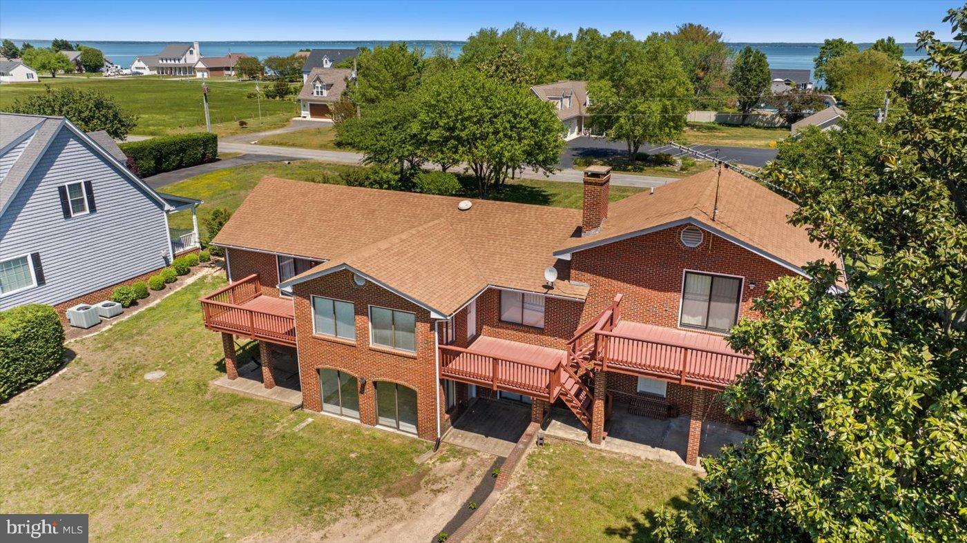 198 Canoe Pl Property Photo 44