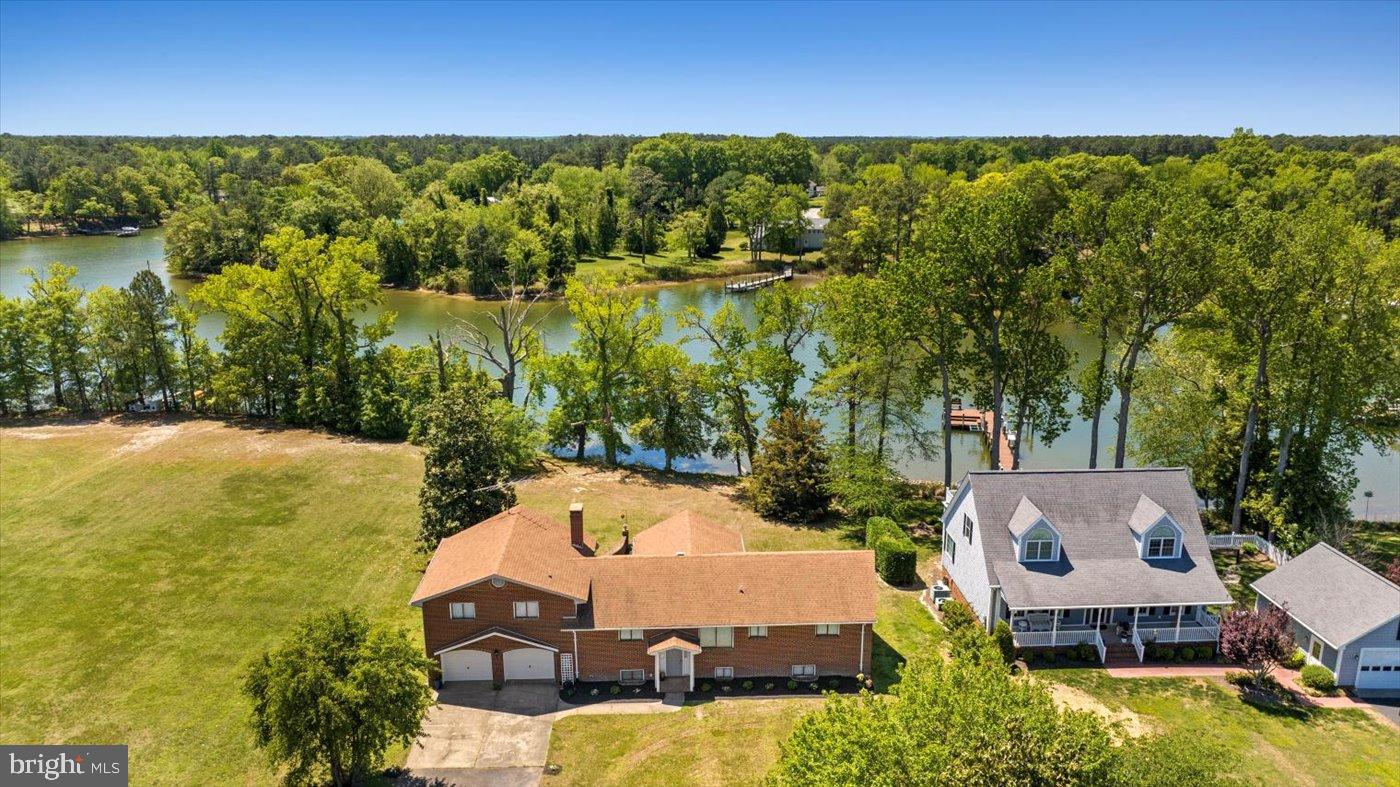 198 Canoe Pl Property Photo 57