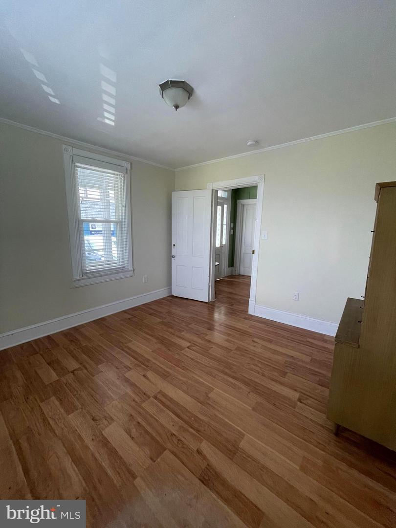 125 Wilder Ave #5c Property Photo 3