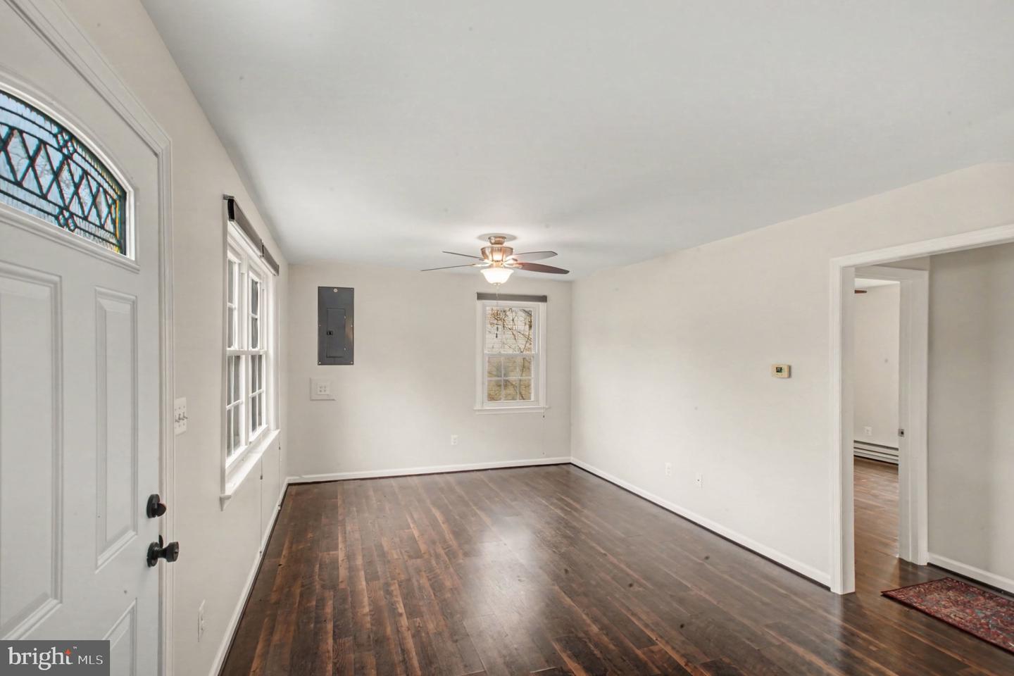 217 Locust Ave Property Photo 8