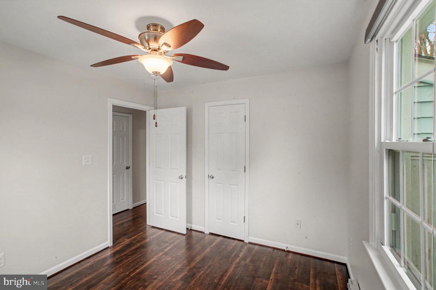 217 Locust Ave Property Photo 14