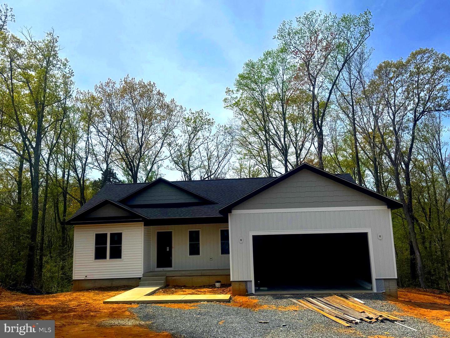 205 Federalist Way Property Photo 1