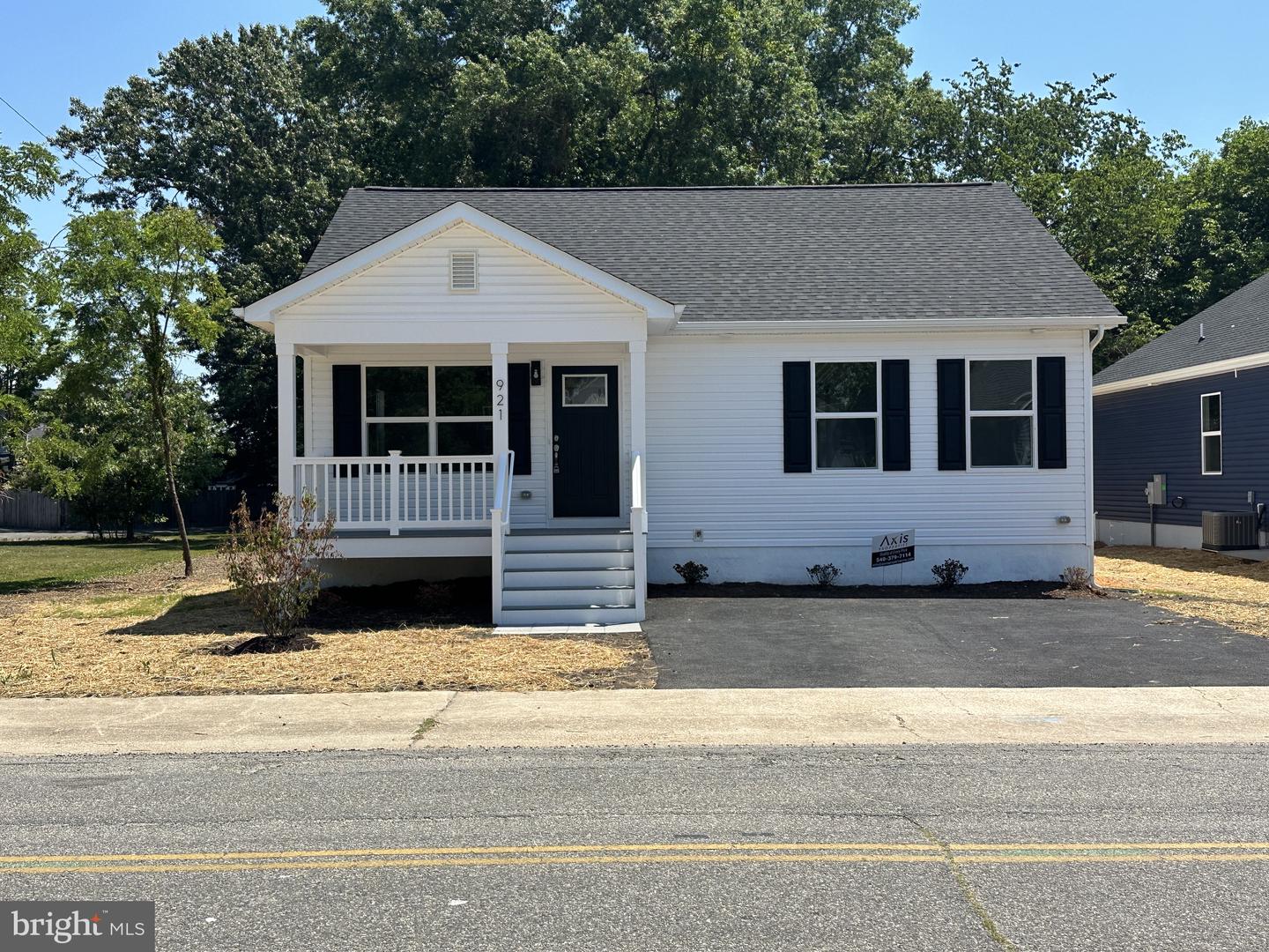 921 Jackson St Property Photo 1