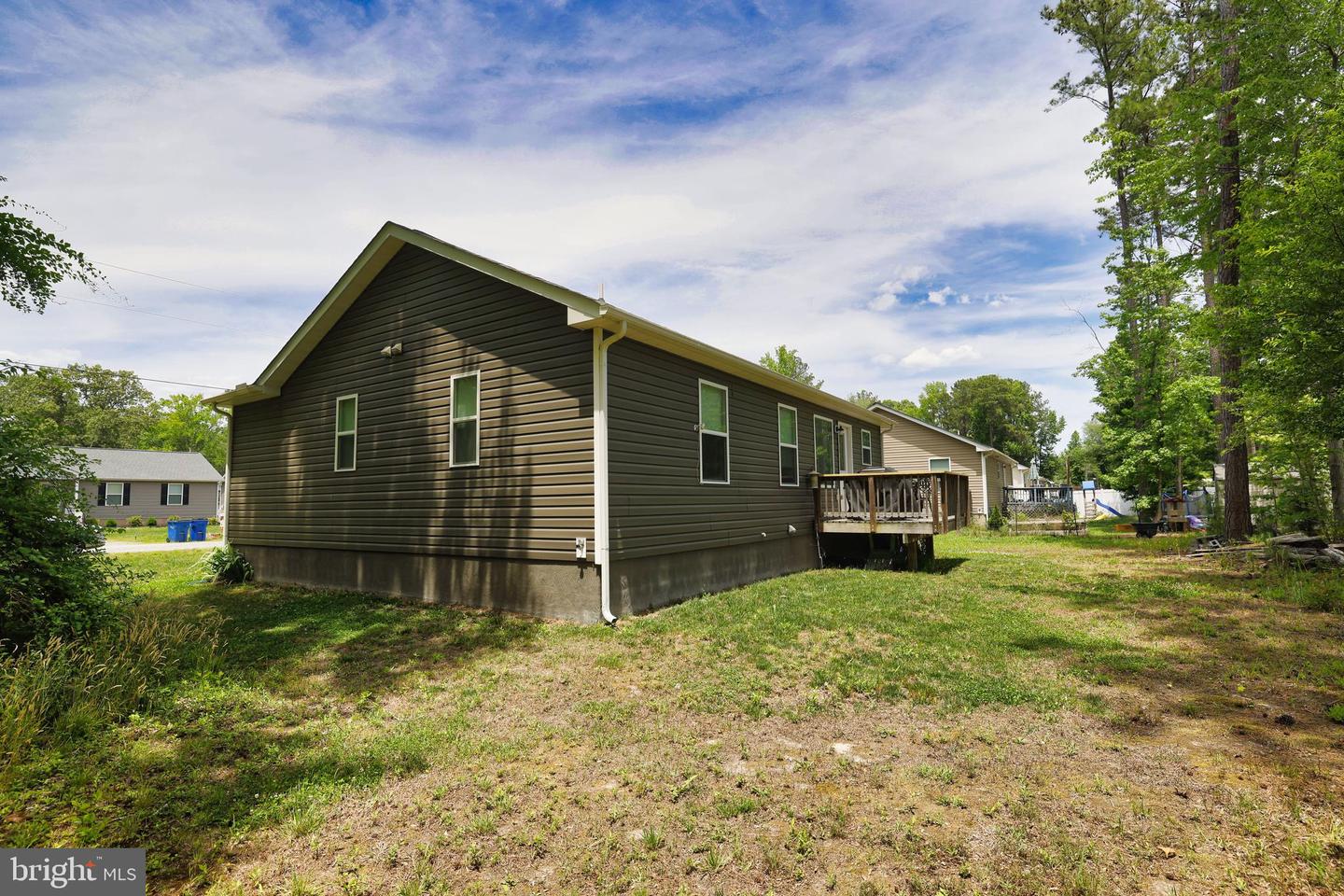 48 Rustic Ln Property Photo 6