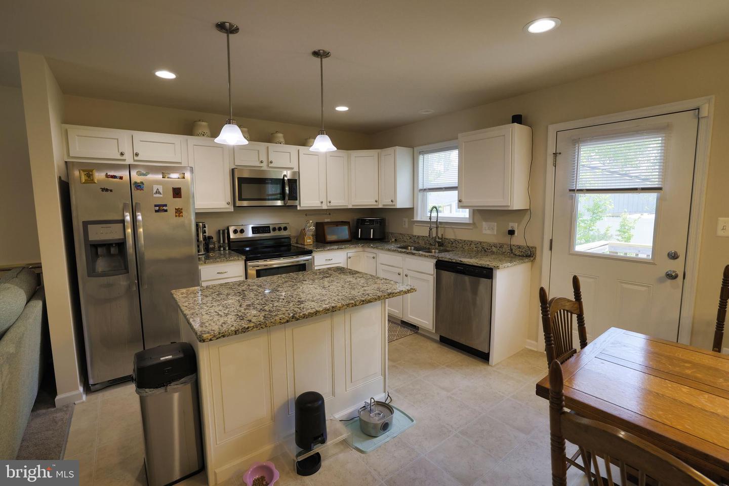 48 Rustic Ln Property Photo 15