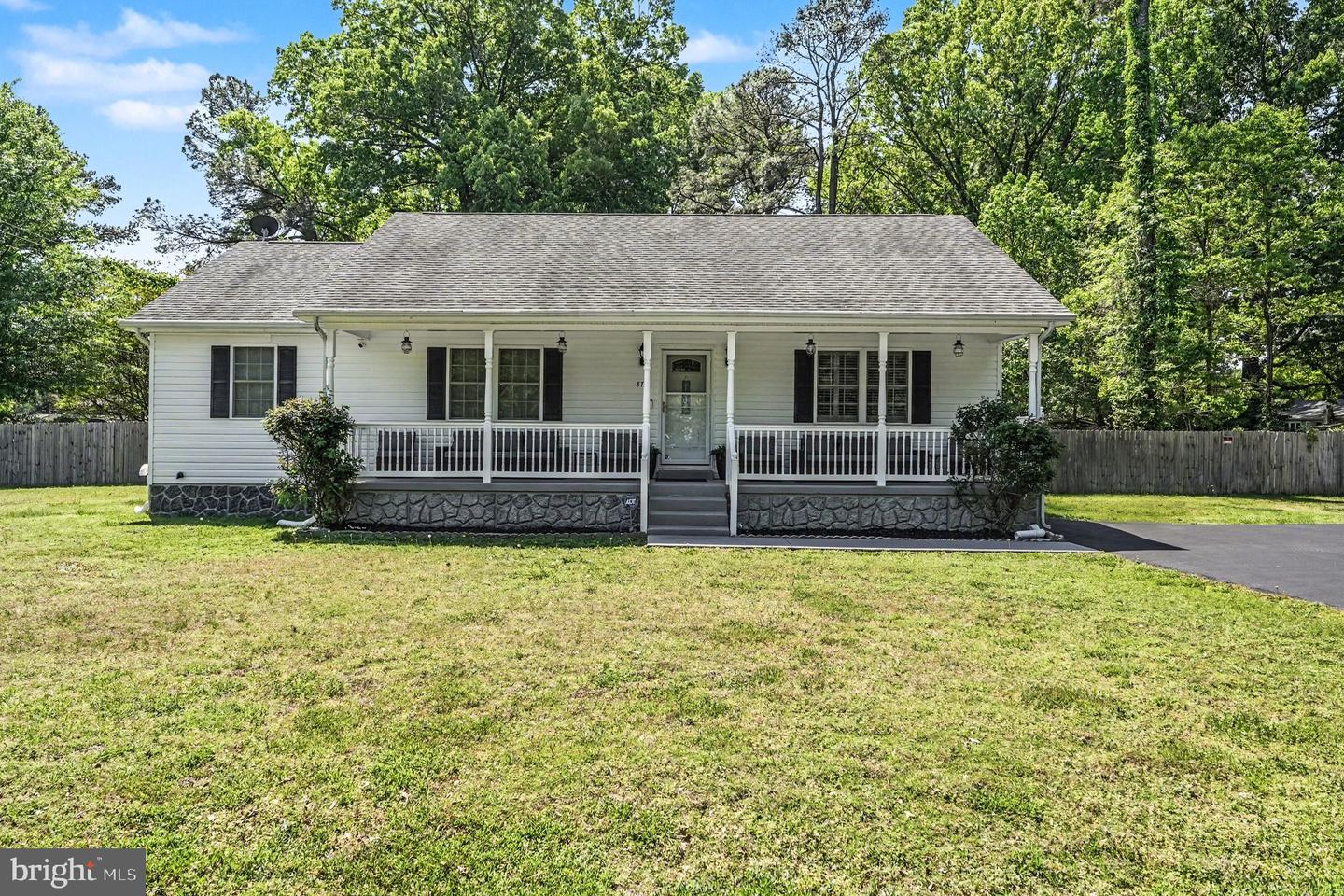 87 Cedar Ln Property Photo 1